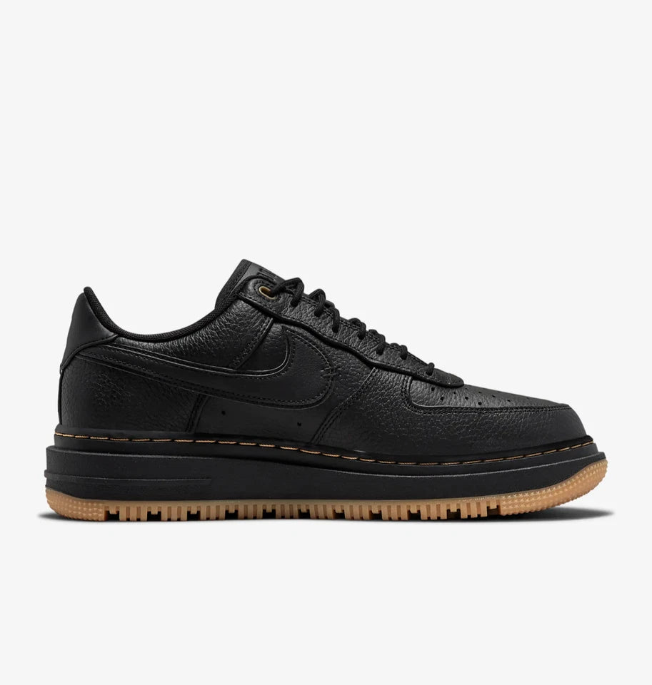 Nike Air Force 1 Luxe