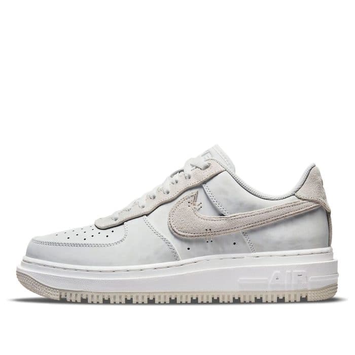 Nike Air Force 1 Luxe ‘Triple White’